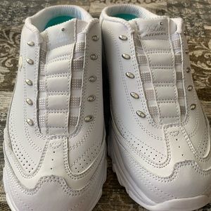 Skechers d’lites white size 8.5